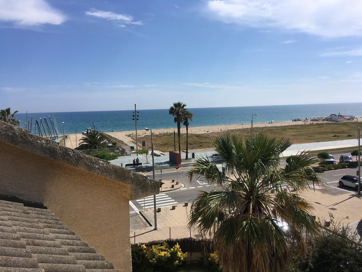 Beach House Castelldefels Eksteriør billede